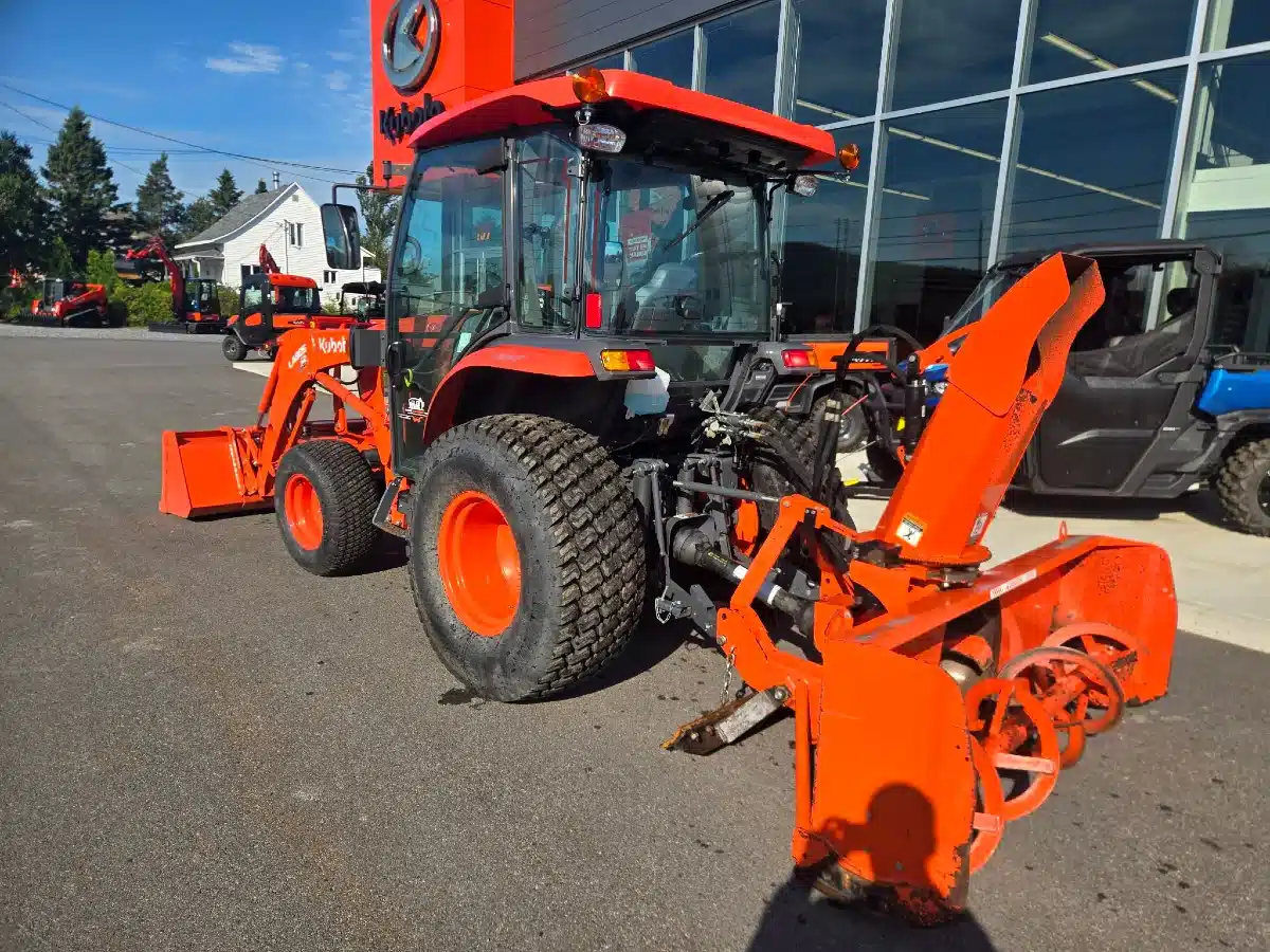 Gallery image 2 for 2023 Kubota L3560HSTC Tractor