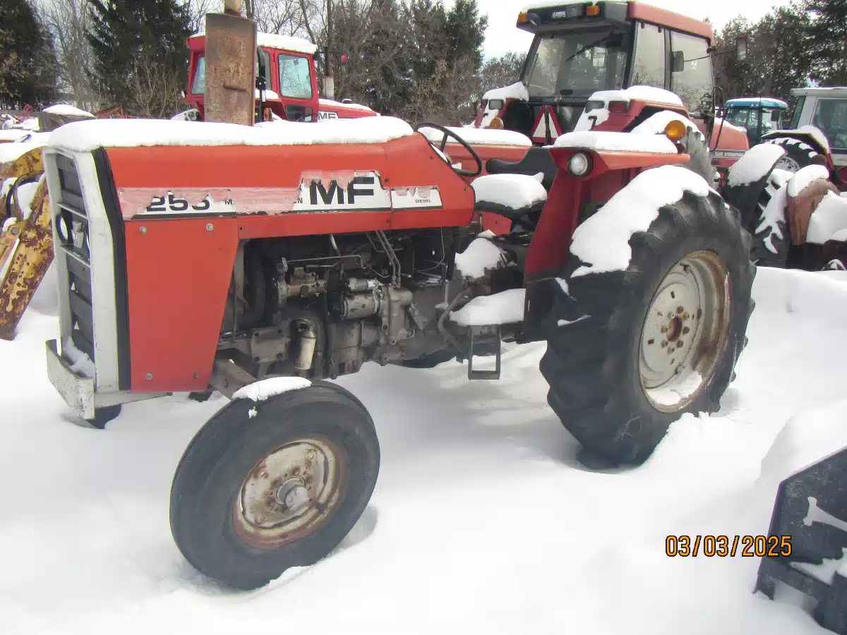Gallery image 1 for Used 1998 Massey Ferguson 255 Tractor