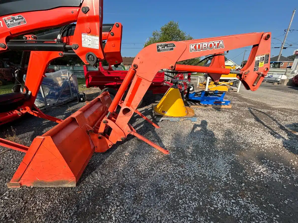 Used Kubota LA2255E Front End Loader