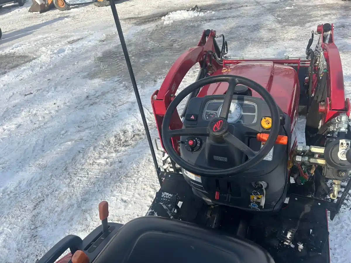 Gallery image 2 for 2019 Mahindra EMAX 25 HST Tractor