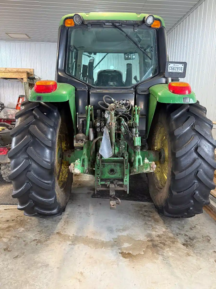 Gallery image 2 for 2009 John Deere 6330 Tractor