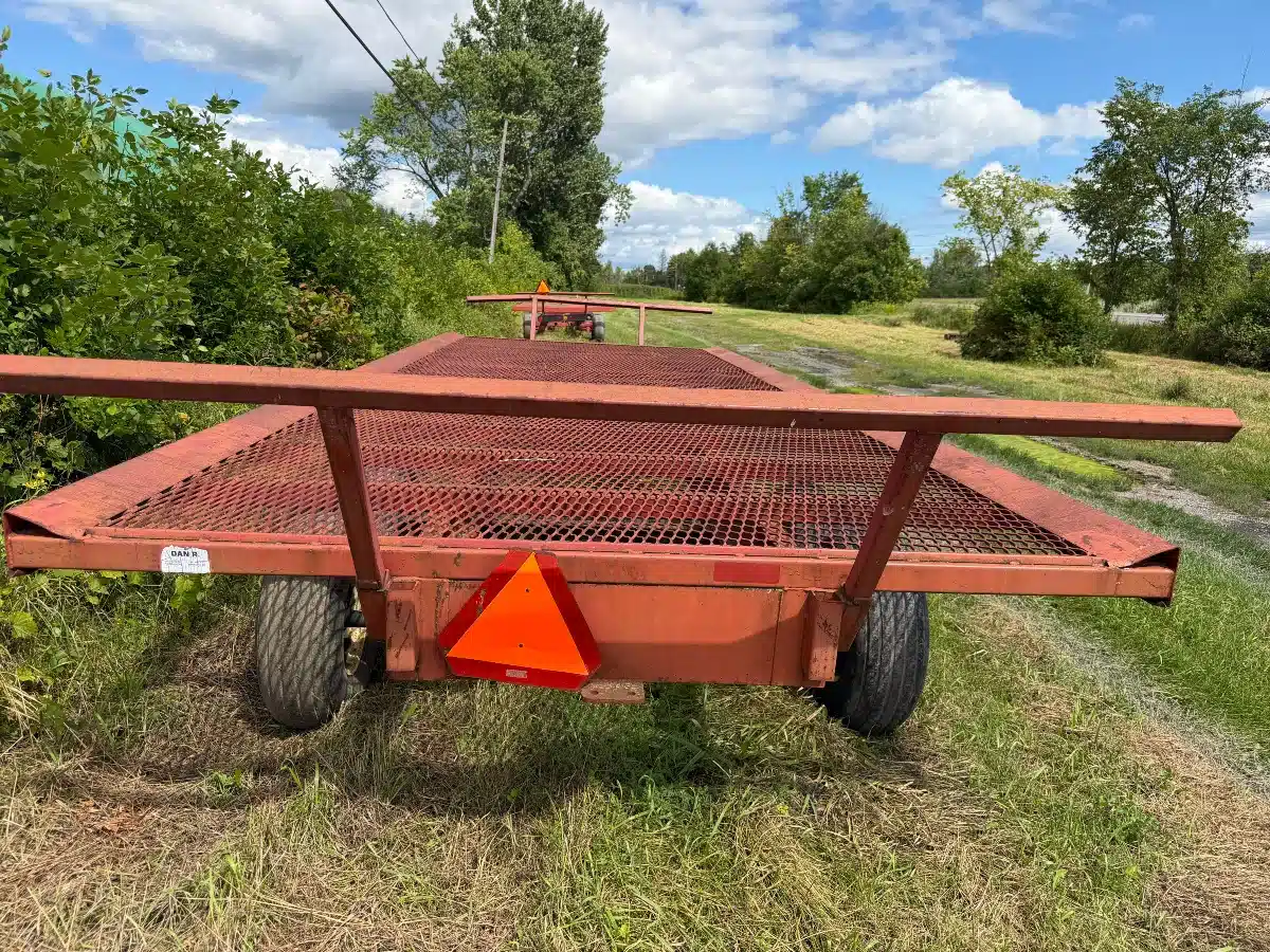 Gallery image 2 for 20 FT BALE WAGON