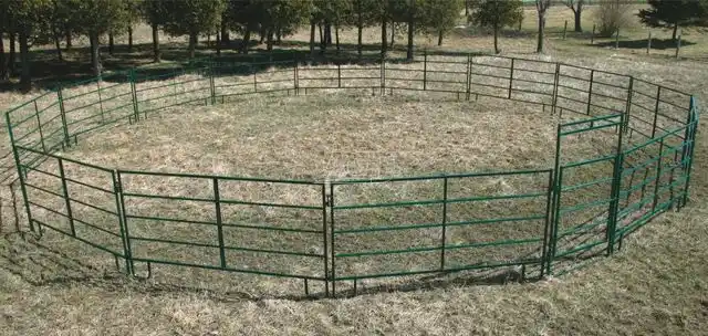 Gallery image 1 for New Mar-Weld Inc. ROUND PENS & CORRAL SYSTEMS Gates