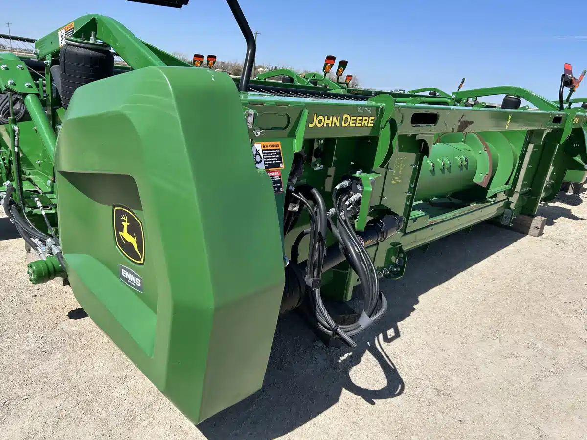 Gallery image 2 for Used 2021 John Deere BP15 Header - Pickup