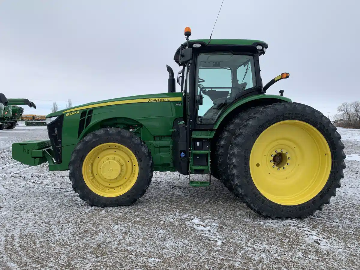 Gallery image 2 for Used 2019 John Deere 8320R Tractor
