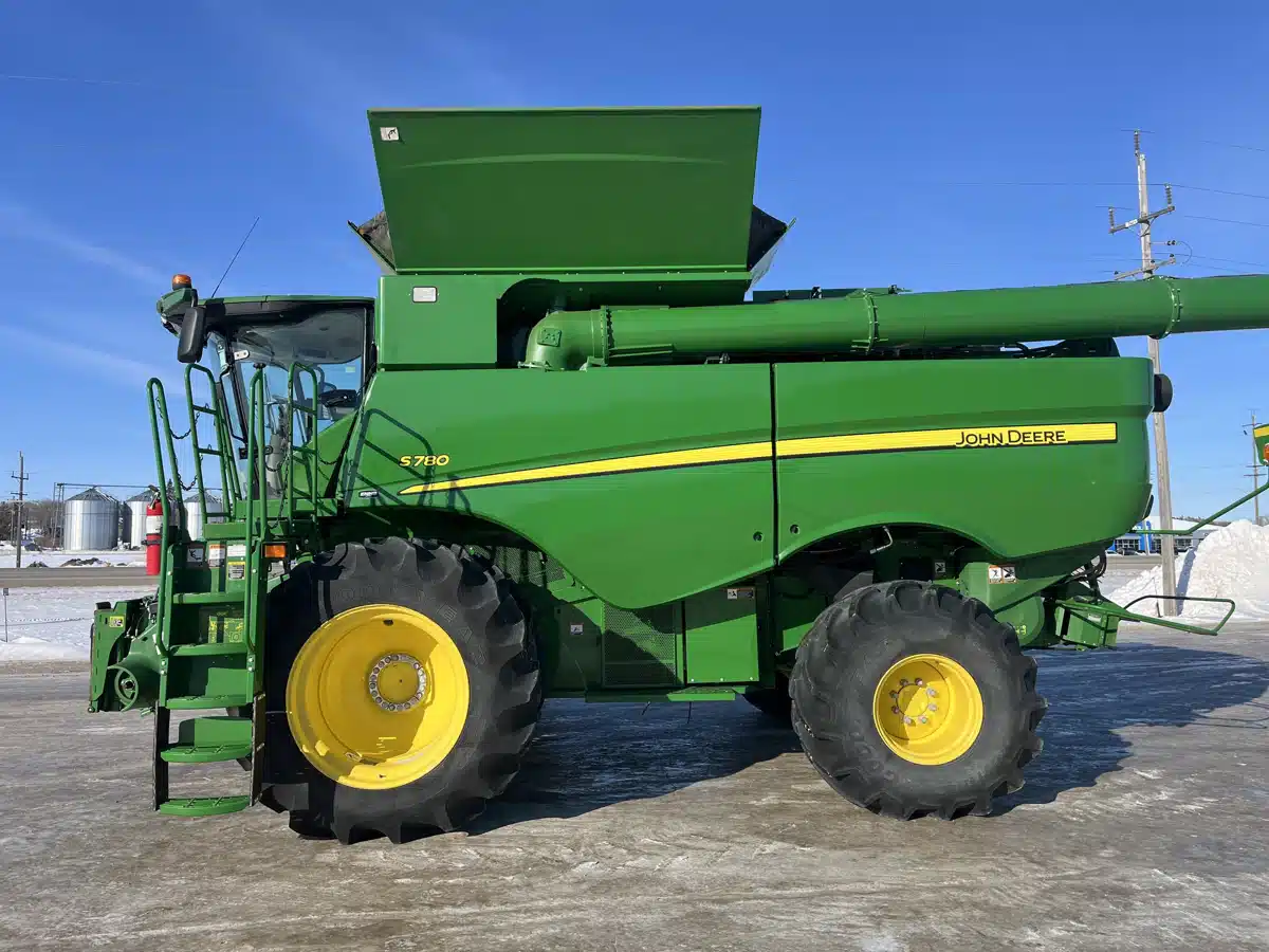 Gallery image 2 for Used 2020 John Deere S780 Combine