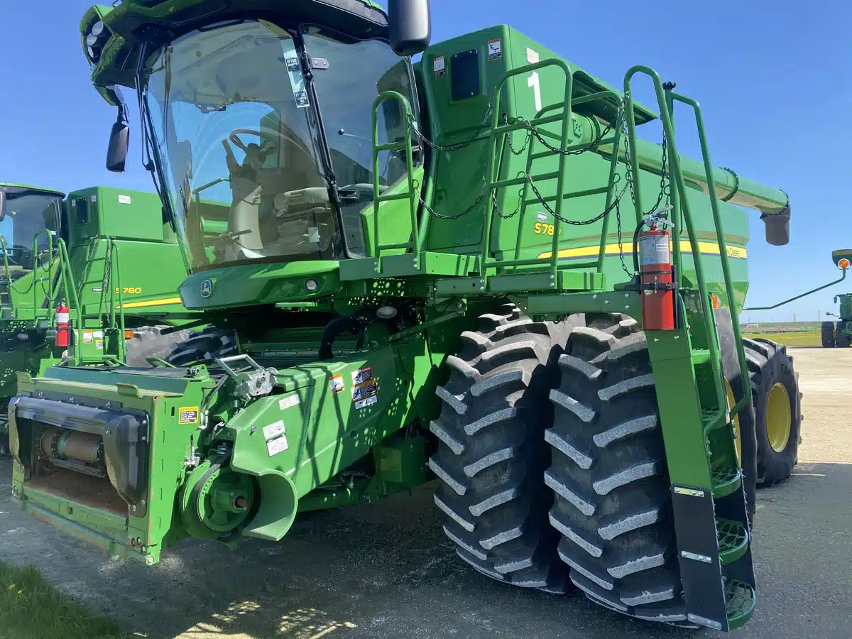 Gallery image 1 for Used 2020 John Deere S780 Combine