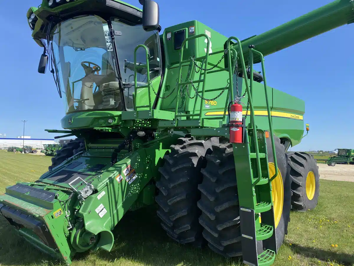 Gallery image 1 for Used 2020 John Deere S780 Combine