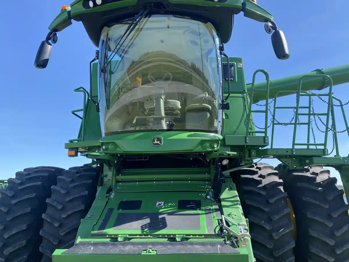 Gallery image 2 for Used 2020 John Deere S780 Combine