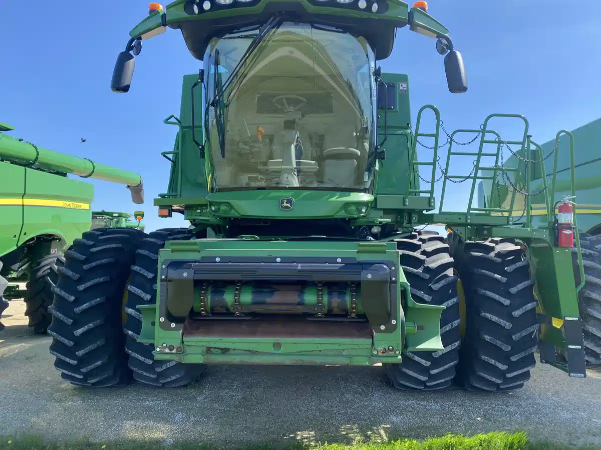 Gallery image 2 for Used 2020 John Deere S780 Combine