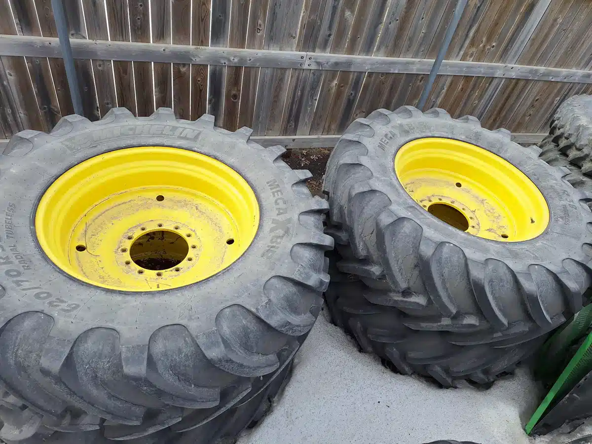 Gallery image 1 for Used Michelin 620/70R38 Tires