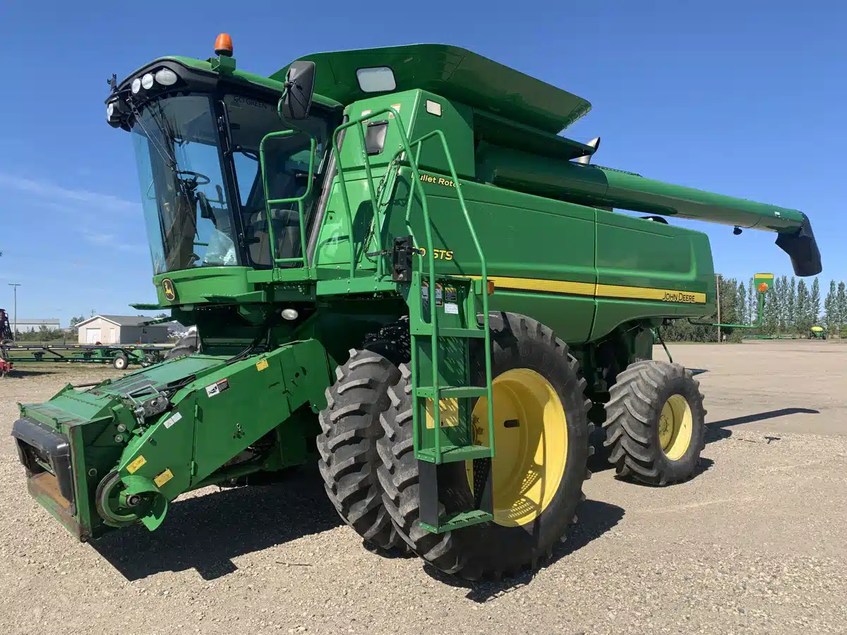Gallery image 1 for Used 2008 John Deere 9870 STS Combine