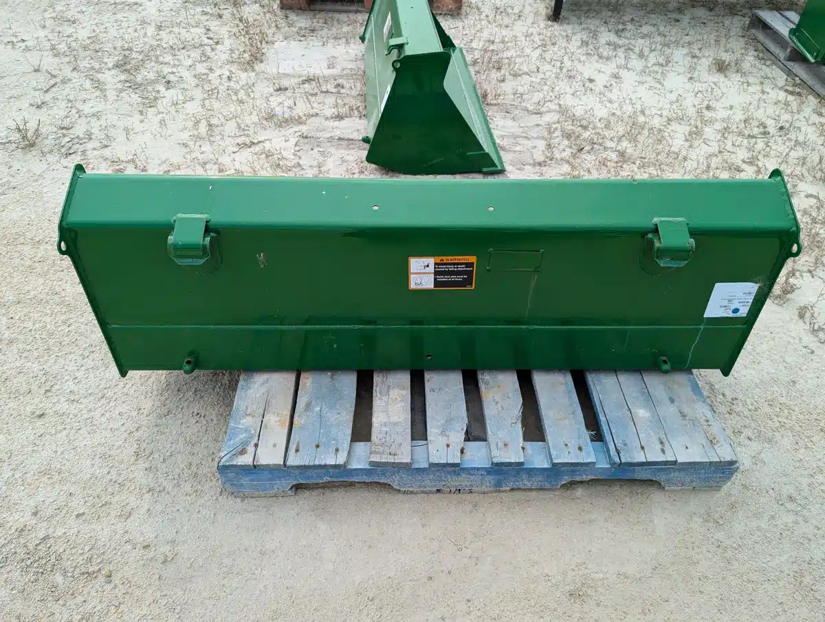 Gallery image 2 for Used 2022 John Deere 73 INCH Bucket