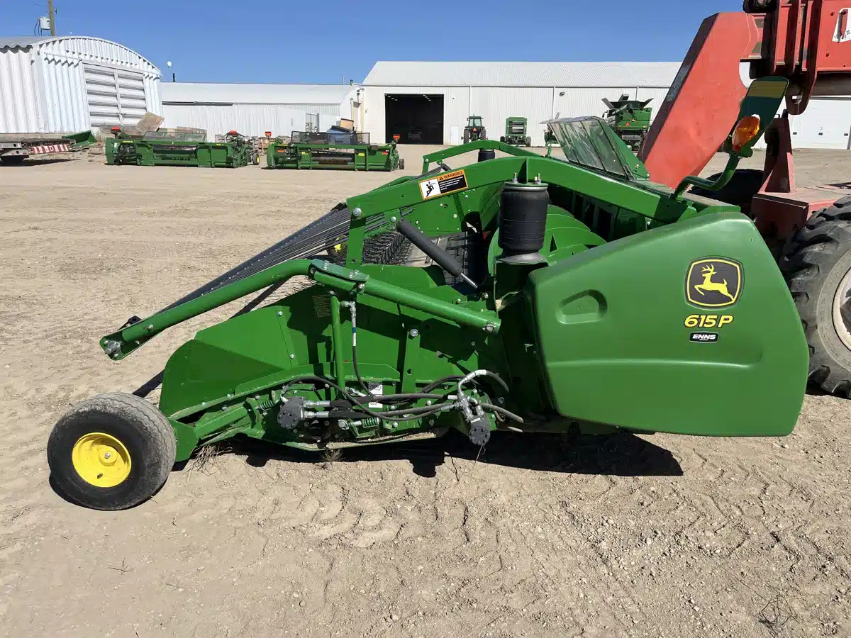 Gallery image 2 for Used 2019 John Deere 615P Header - Pickup