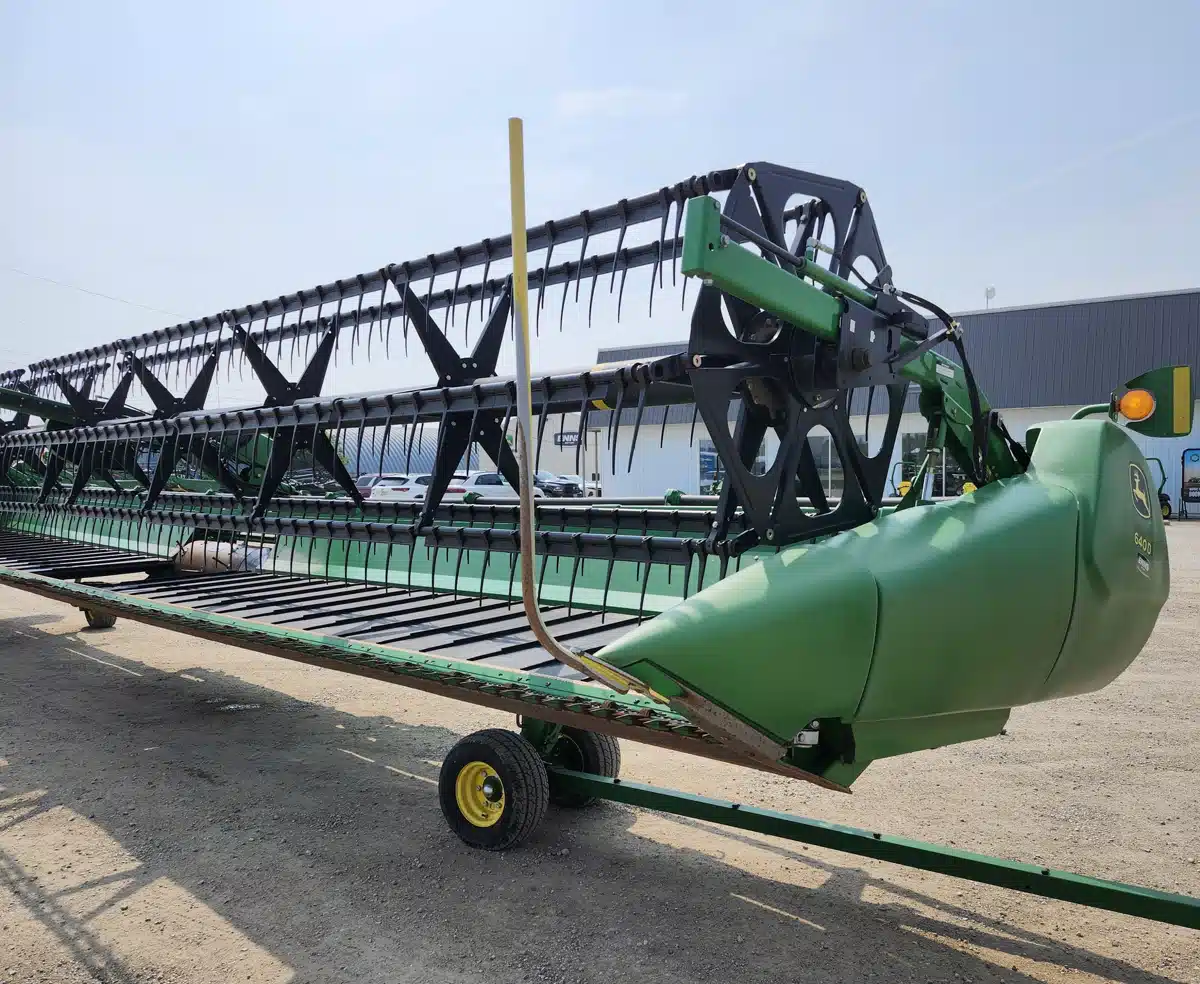 Gallery image 1 for Used 2014 John Deere 640FD Header - Draper