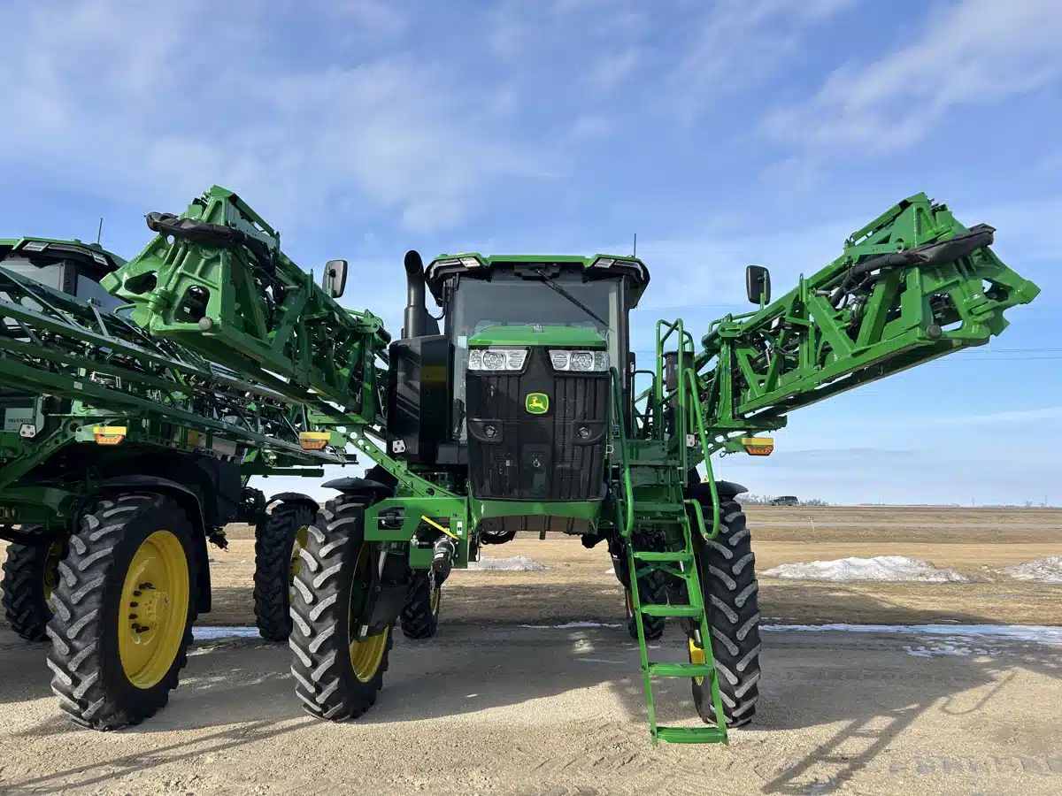 Gallery image 2 for Used 2024 John Deere 412R Sprayer - Self Propelled