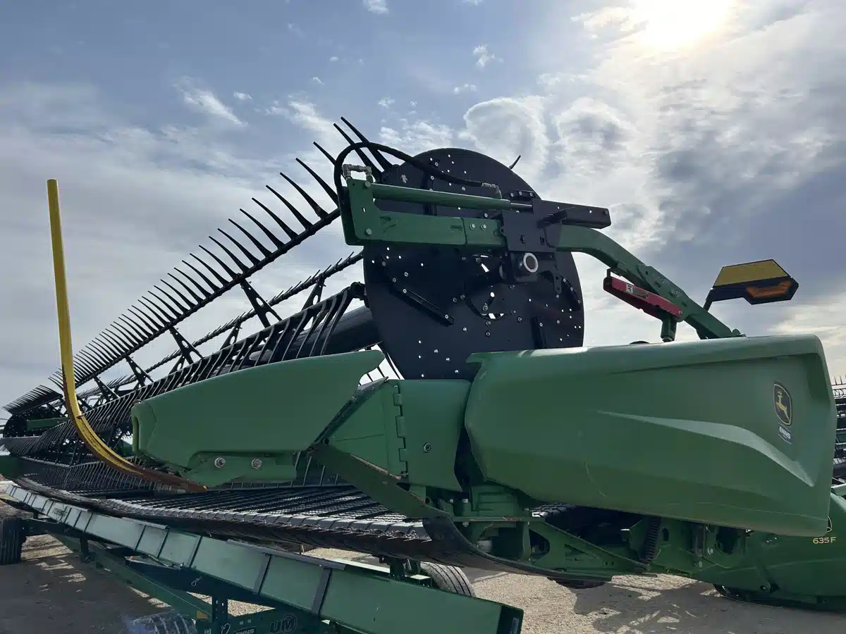 Gallery image 1 for Used 2024 John Deere HD50F Header - Flex