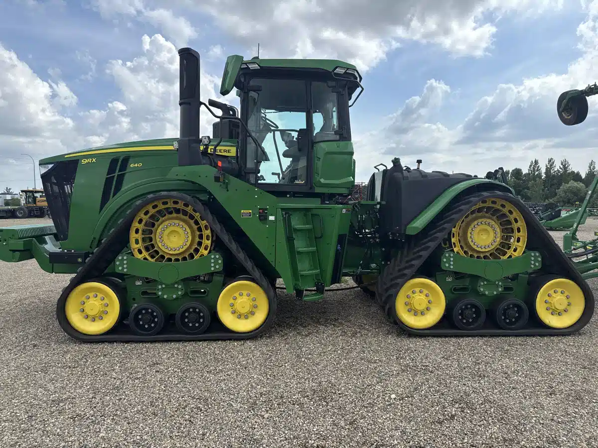 Gallery image 2 for Used 2024 John Deere 9RX 640 Tractor
