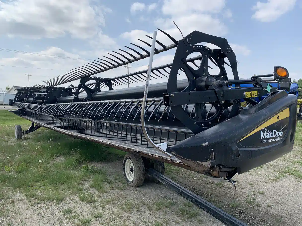 Gallery image 1 for Used 2017 MacDon FD75 Header - Flex Draper