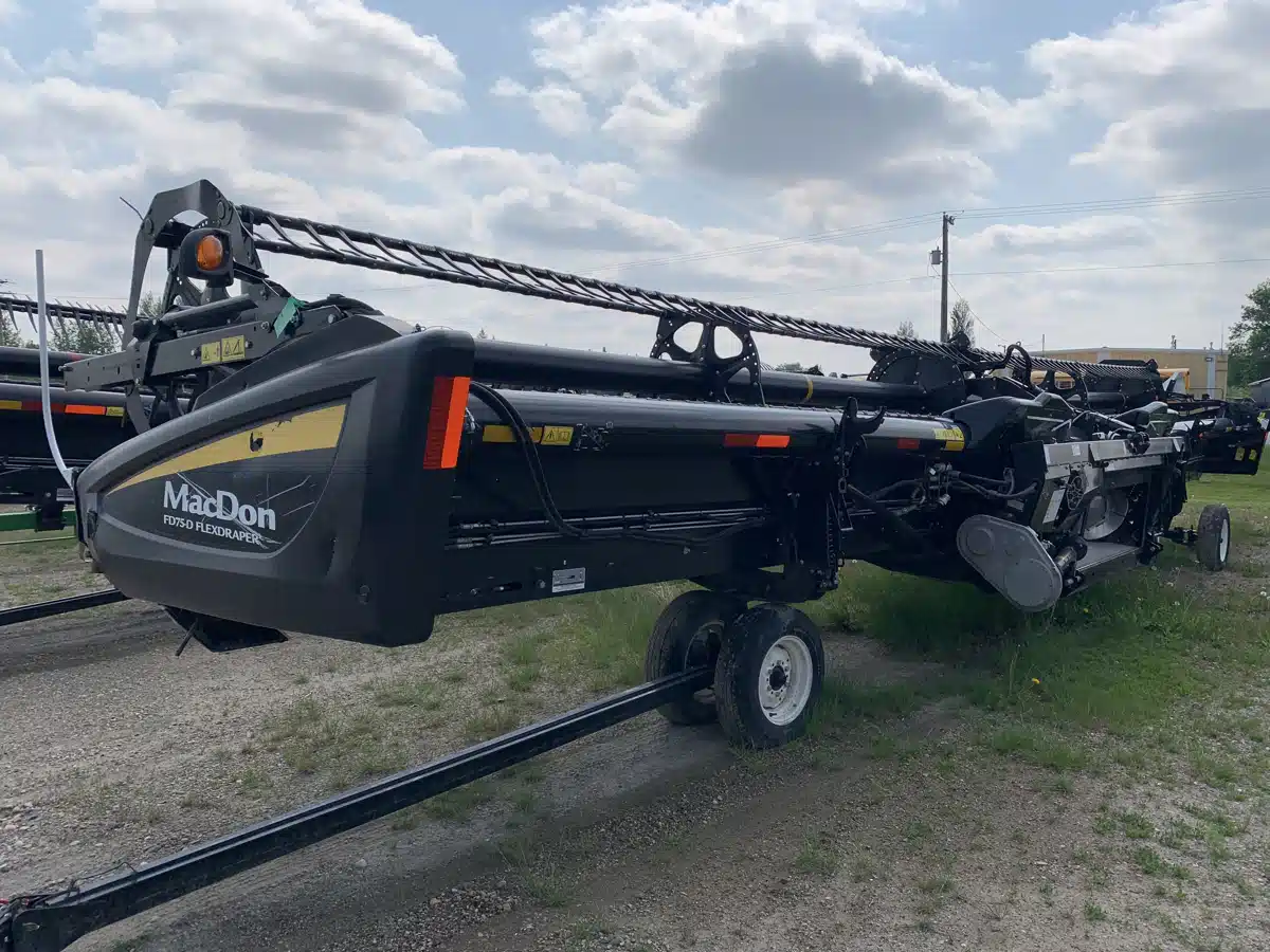Gallery image 2 for Used 2017 MacDon FD75 Header - Flex Draper