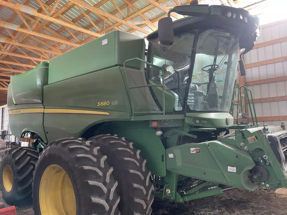 Gallery image 1 for Used 2013 John Deere S680 Combine