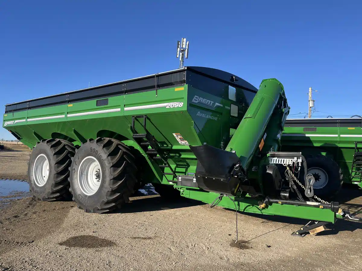 Gallery image 1 for Used 2025 Brent 2098 Grain Cart