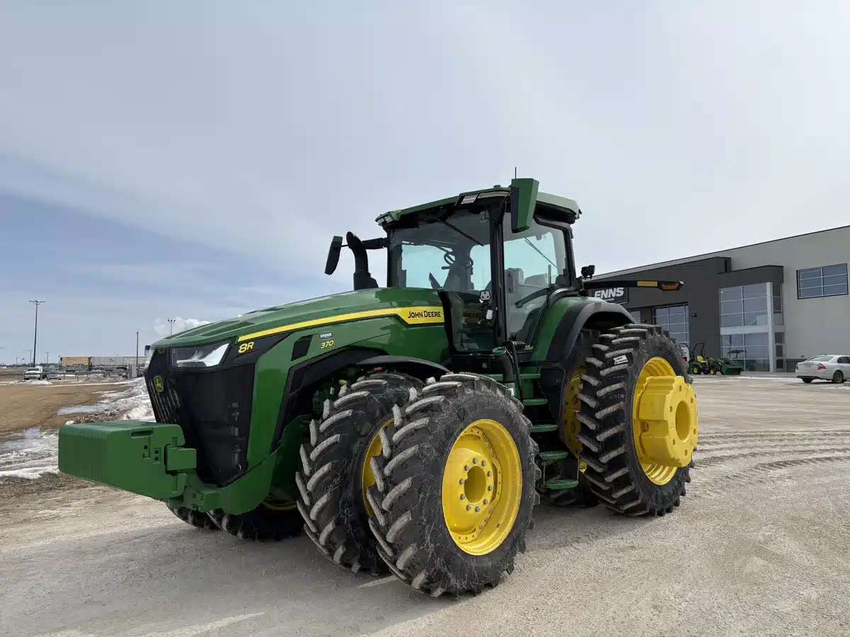 Gallery image 1 for Used 2024 John Deere 8R 370 Tractor