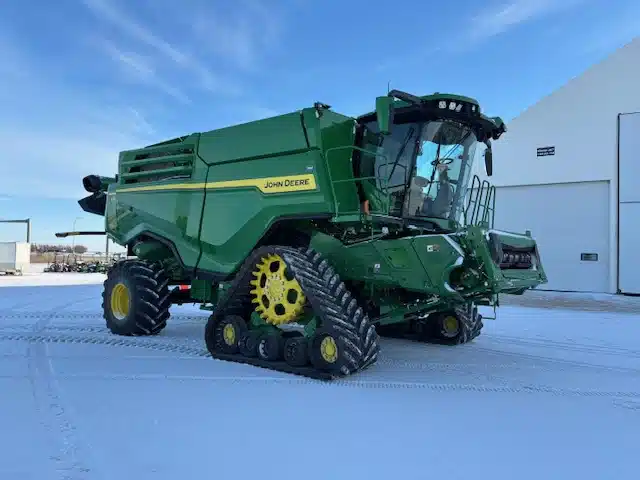 Gallery image 1 for Used 2023 John Deere X9 1000 Combine