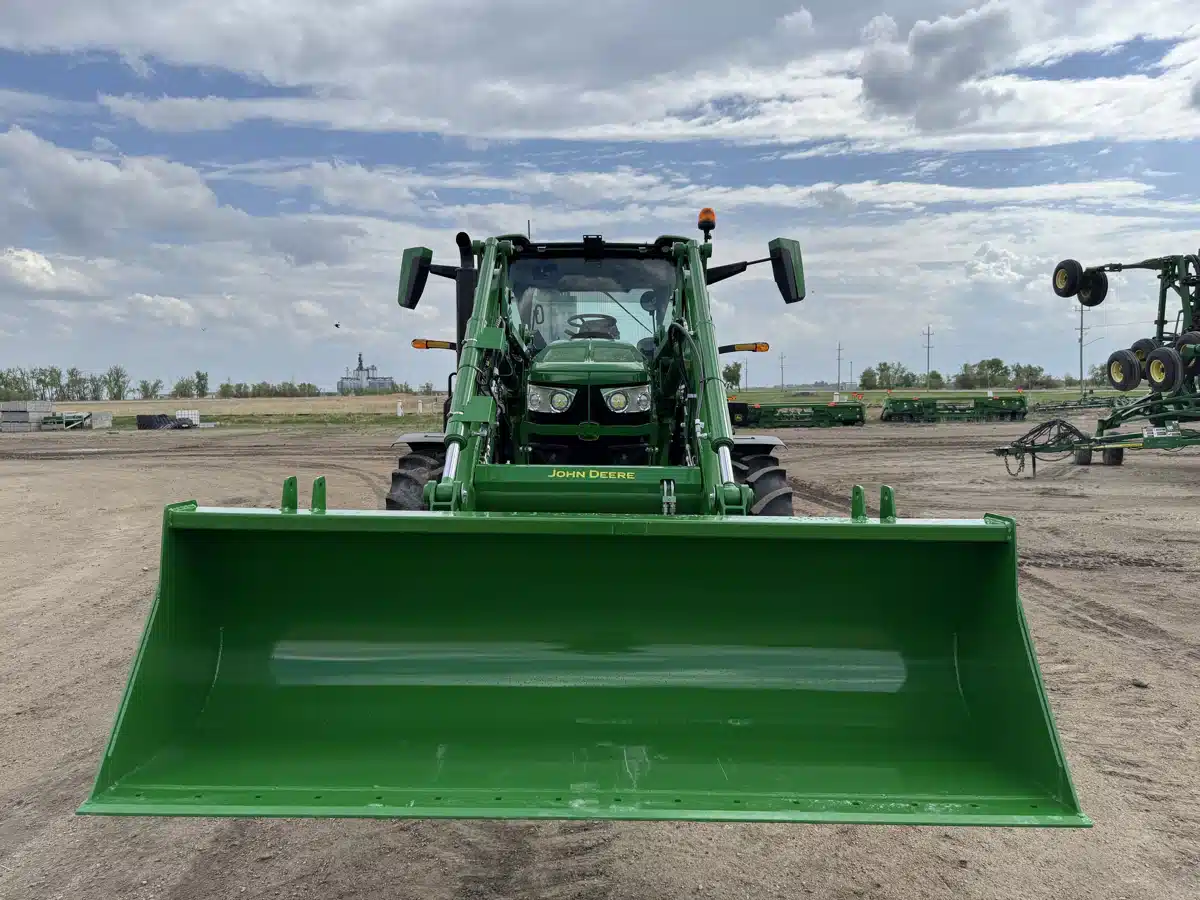 Gallery image 2 for Used 2024 John Deere 6R 165 Tractor