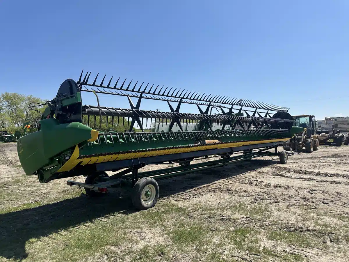 Gallery image 2 for Used 2020 John Deere 740FD Header - Draper