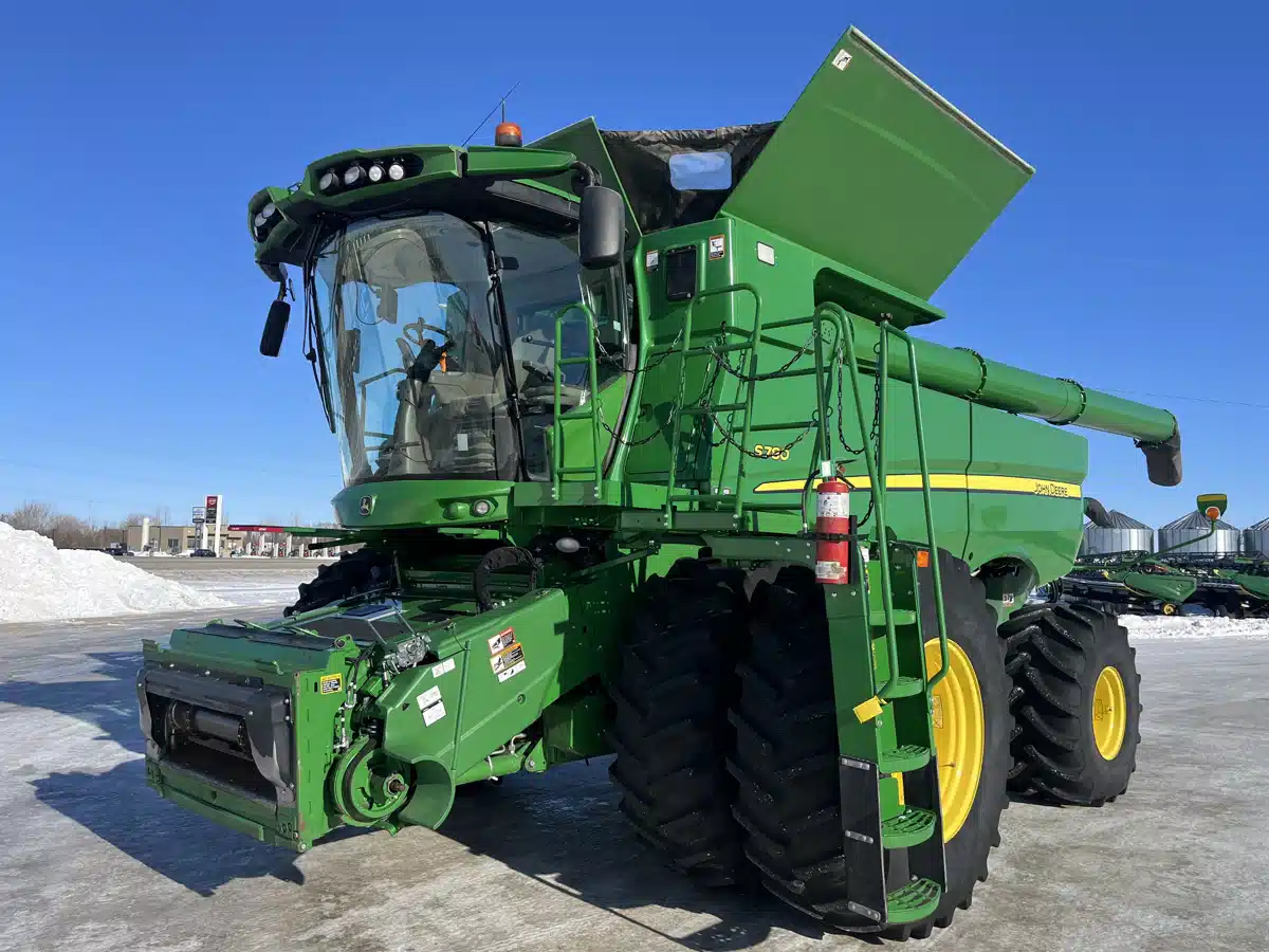 Gallery image 1 for Used 2019 John Deere S780 Combine
