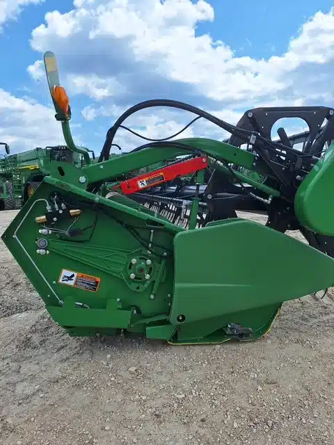Gallery image 2 for Used 2018 John Deere 635F Header - Flex