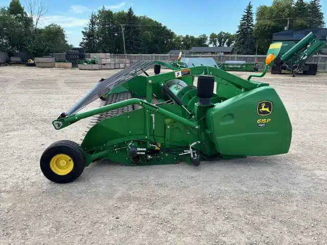 Gallery image 2 for Used 2015 John Deere 615P Header - Draper