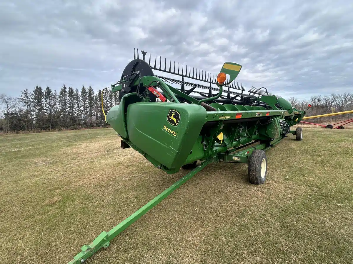 Gallery image 2 for Used 2020 John Deere 740FD Header - Draper