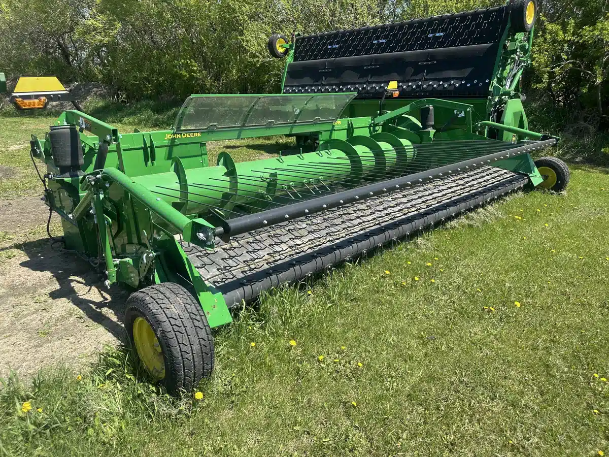 Gallery image 1 for Used 2022 John Deere BP15 Header - Pickup