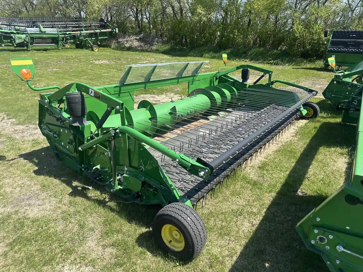 Gallery image 1 for Used 2019 John Deere 615P Header - Pickup