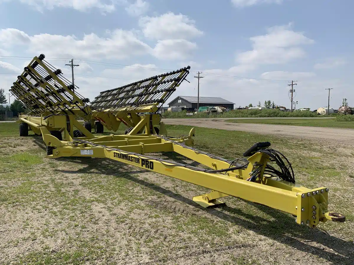 Gallery image 2 for Used 2018 Degelman STRAW MASTER PRO Harrow