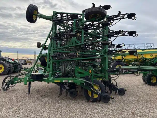 Gallery image 2 for Used 2012 John Deere 1870 Air Drill