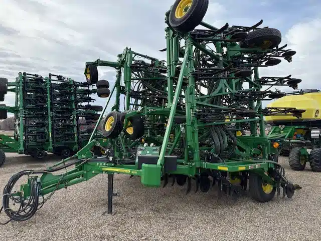 Gallery image 1 for Used 2012 John Deere 1870 Air Drill