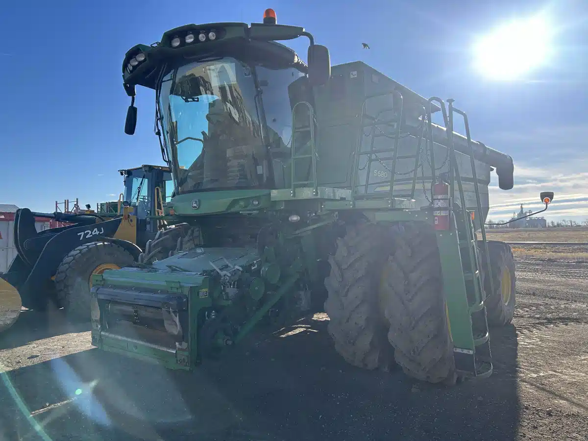 Gallery image 1 for Used 2013 John Deere S680 Combine