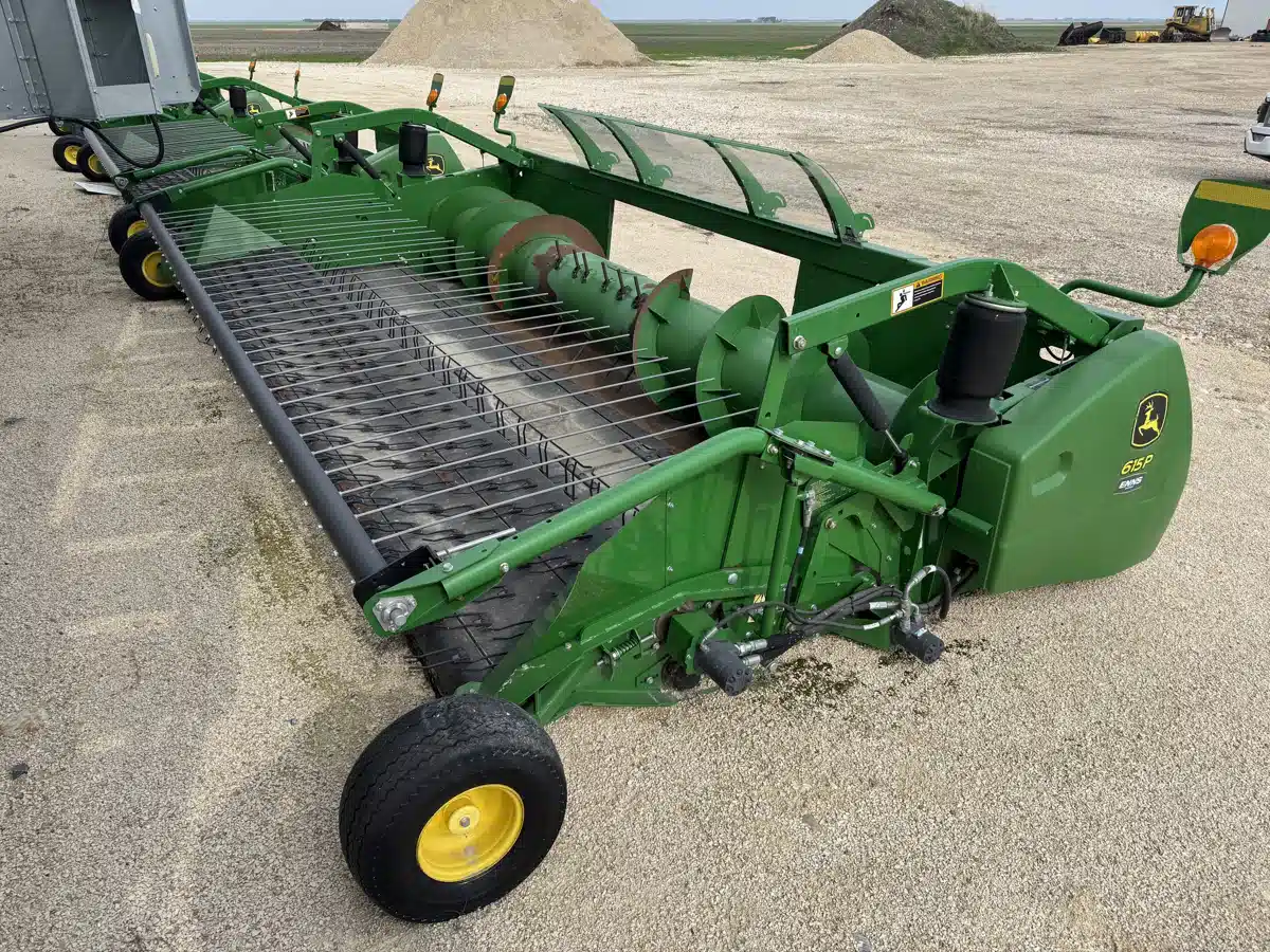 Gallery image 1 for Used 2015 John Deere 615P Header - Pickup