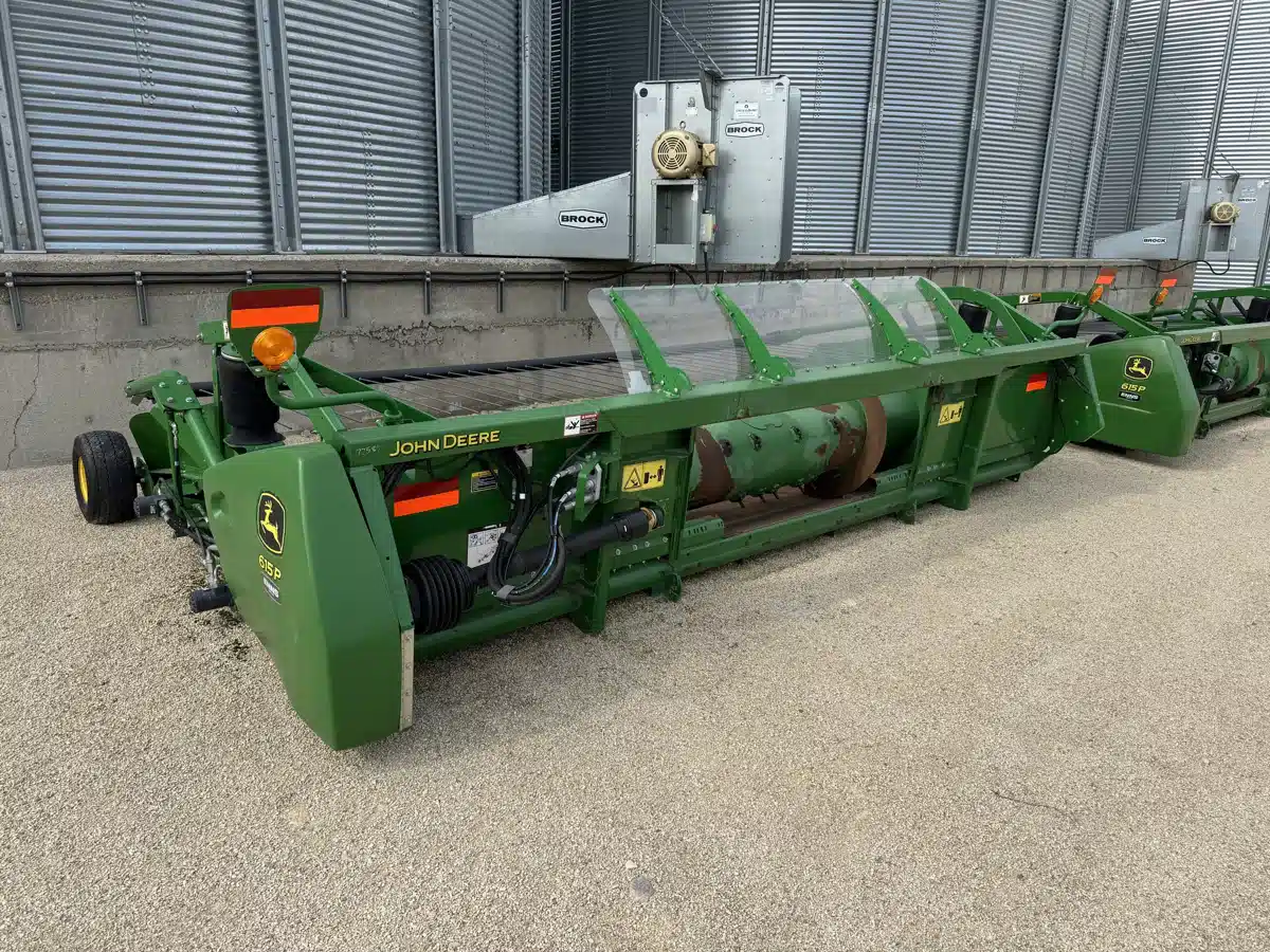 Gallery image 2 for Used 2015 John Deere 615P Header - Pickup