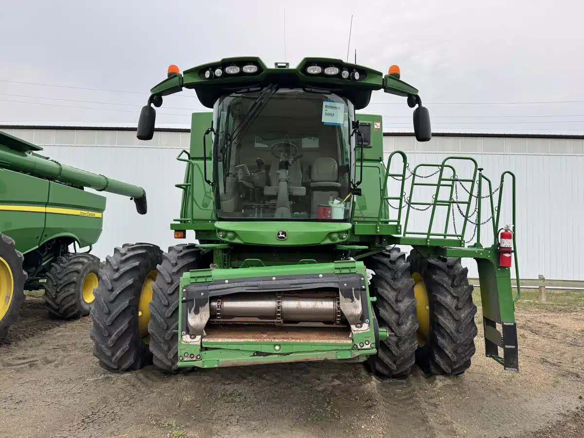 Gallery image 2 for Used 2014 John Deere S680 Combine