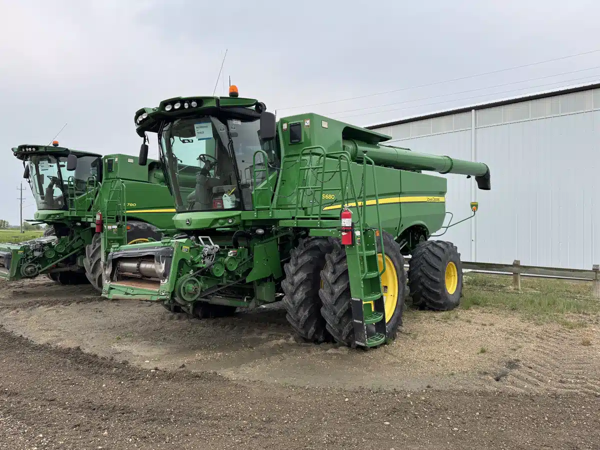 Gallery image 1 for Used 2014 John Deere S680 Combine