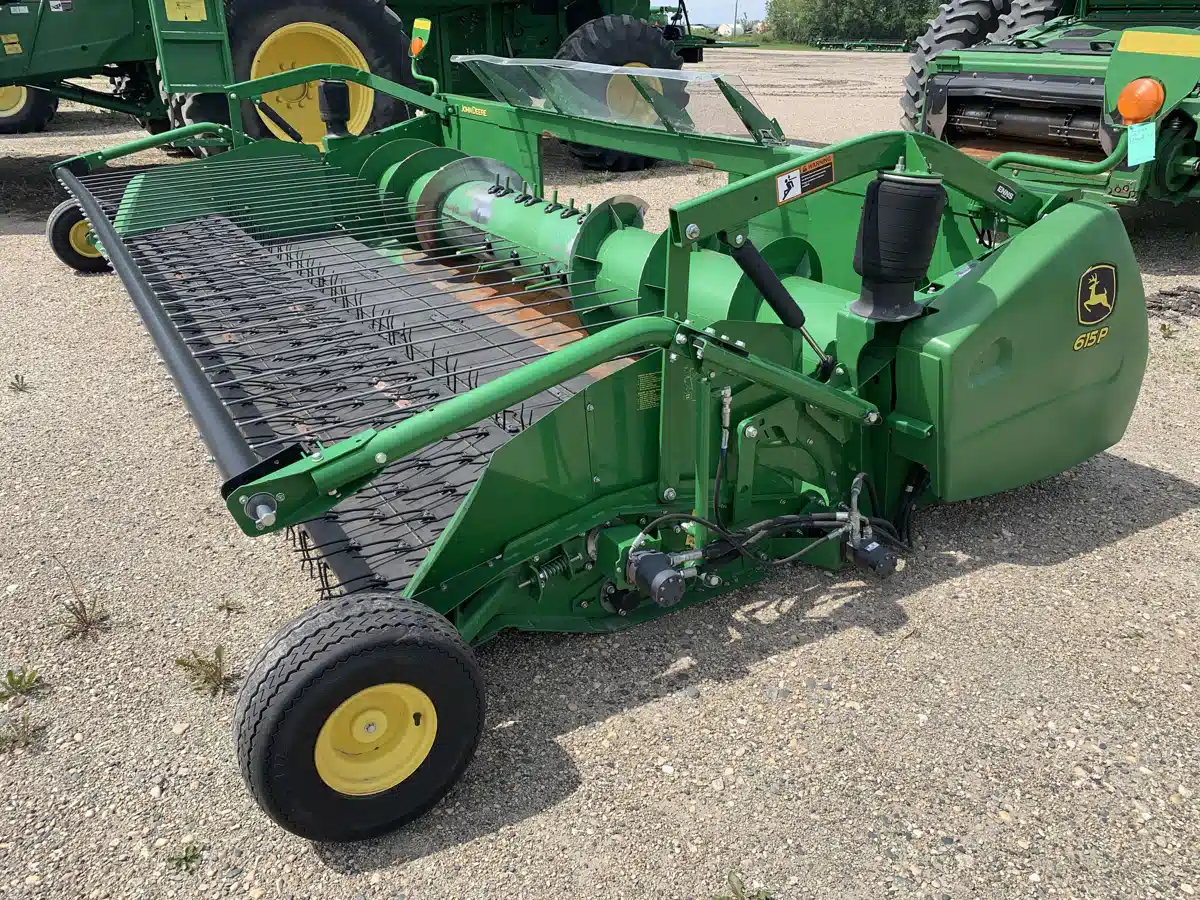 Gallery image 1 for Used 2018 John Deere 615P Header - Draper