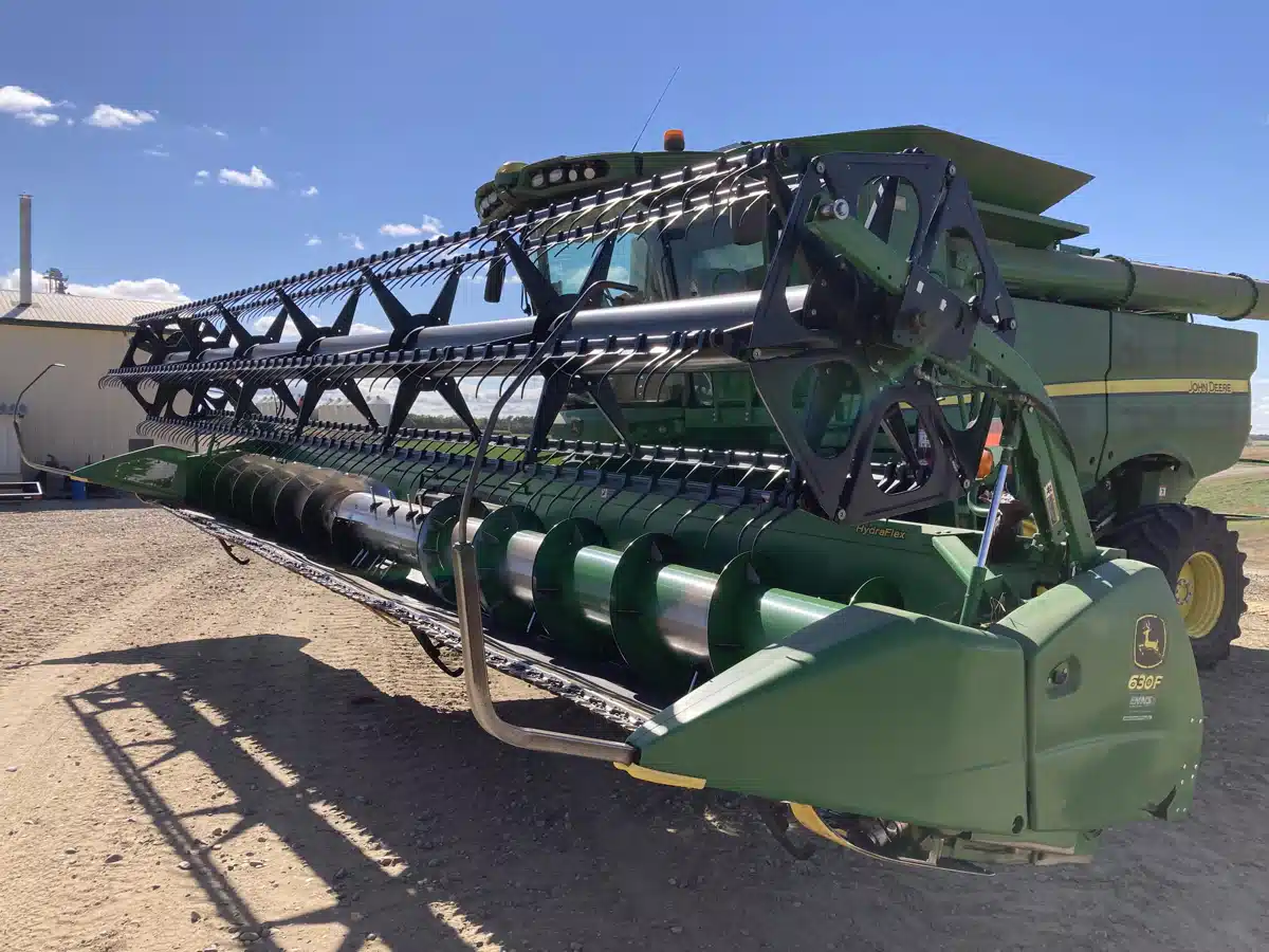 Gallery image 1 for Used 2014 John Deere 630F Header - Flex