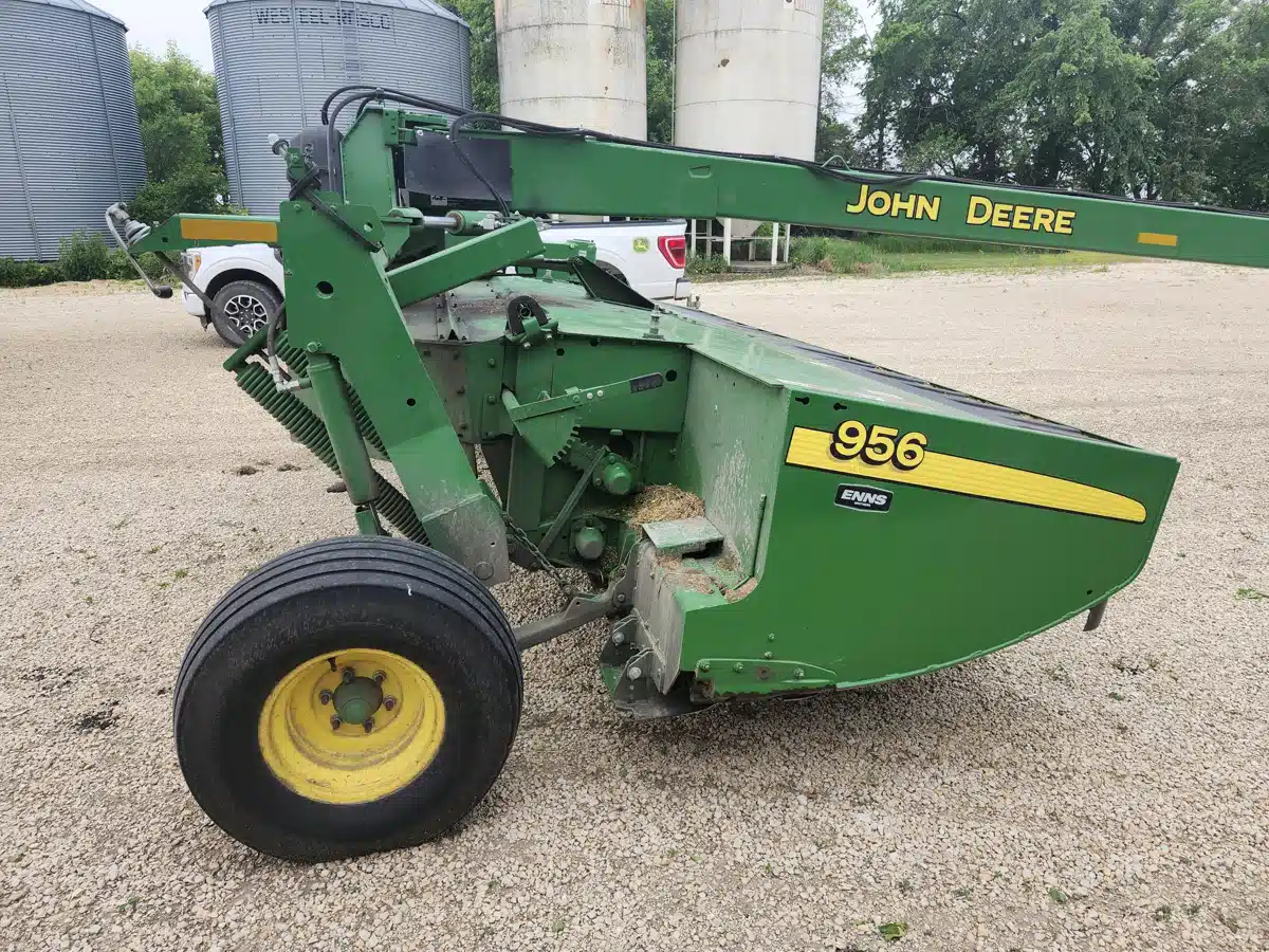 Gallery image 1 for Used 2017 John Deere 956 Disc Mower Conditioner