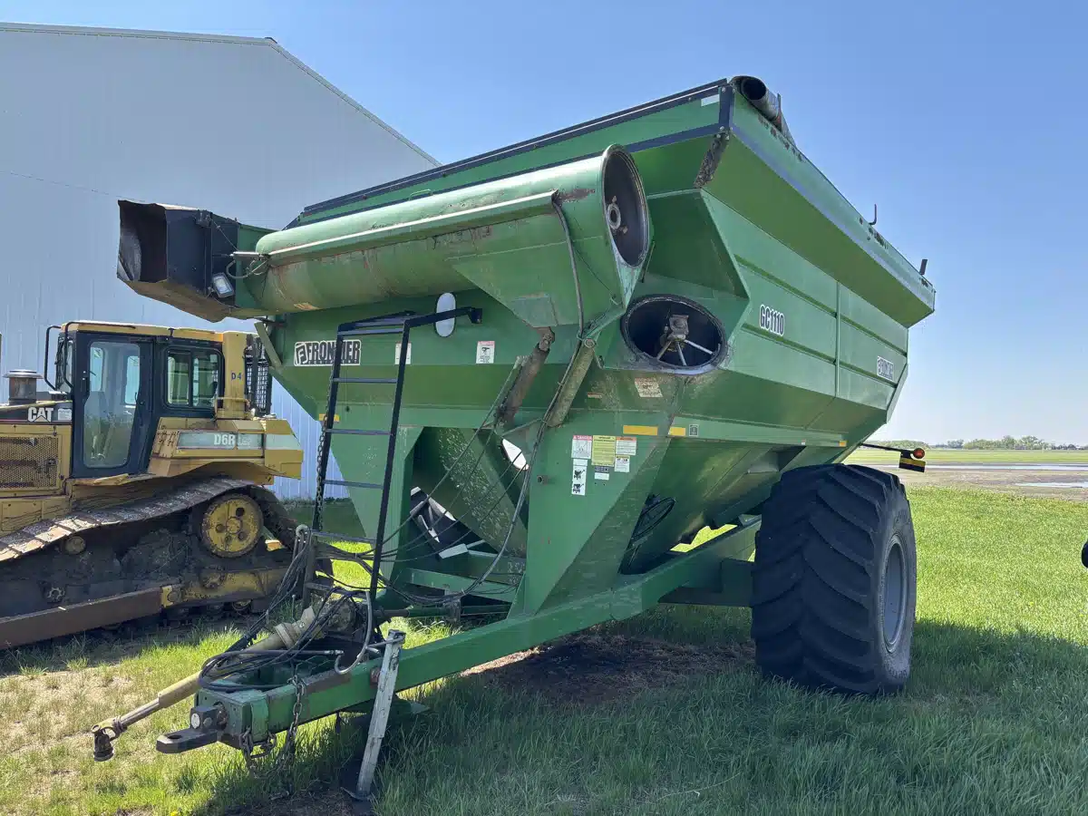Gallery image 1 for Used 2007 Frontier GC1110 Grain Cart