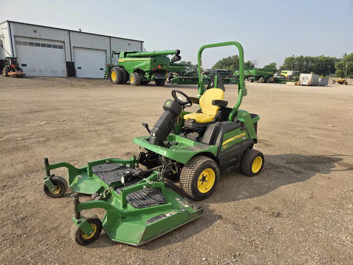 Gallery image 1 for Used 2022 John Deere 1550 Mower - Front Deck