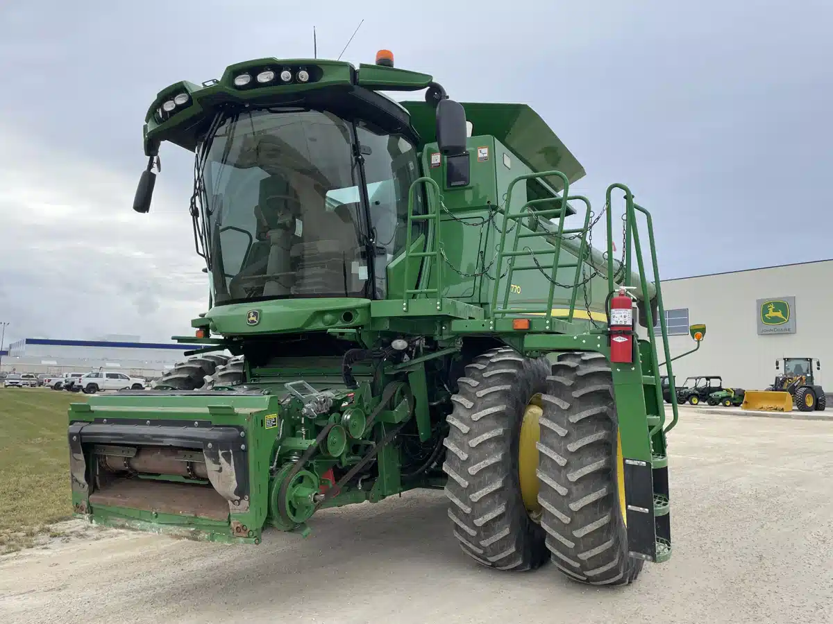 Gallery image 1 for Used 2018 John Deere S770 Combine